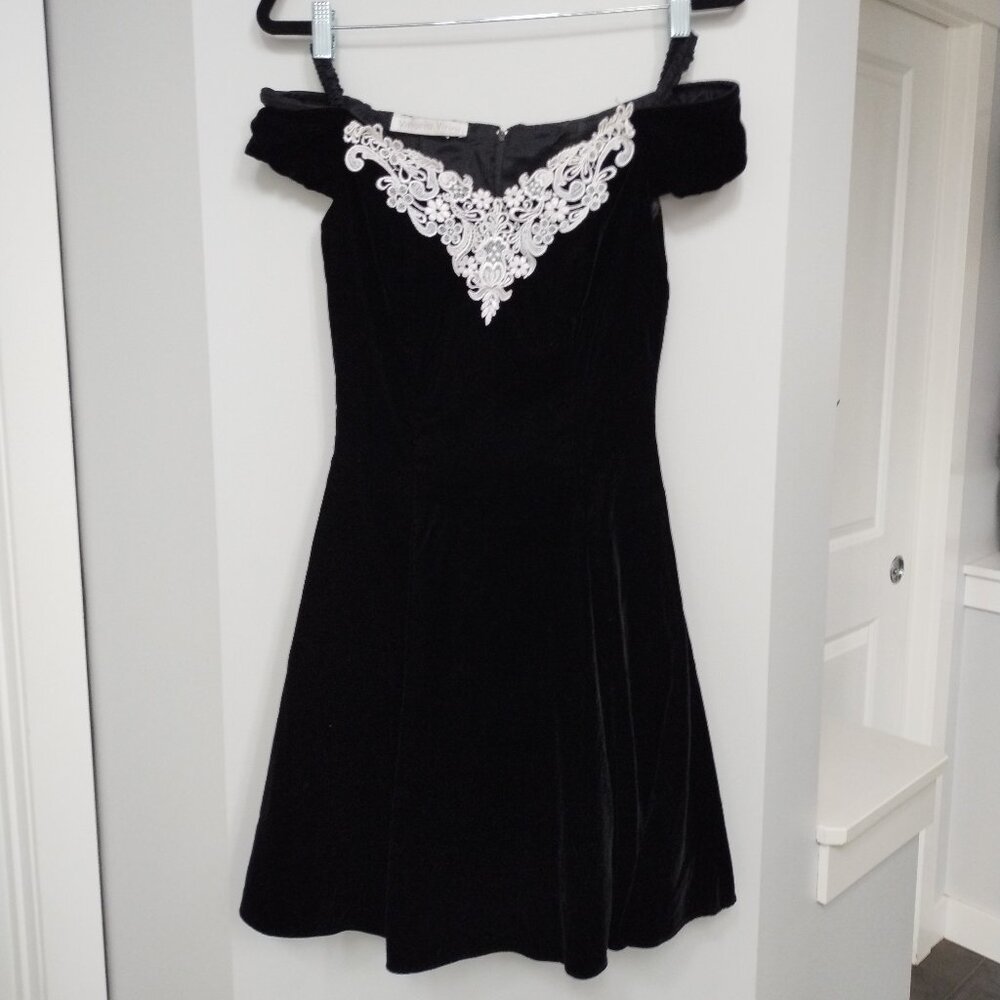 VINTAGE Vittoria Virini velvet off the shoulder dress